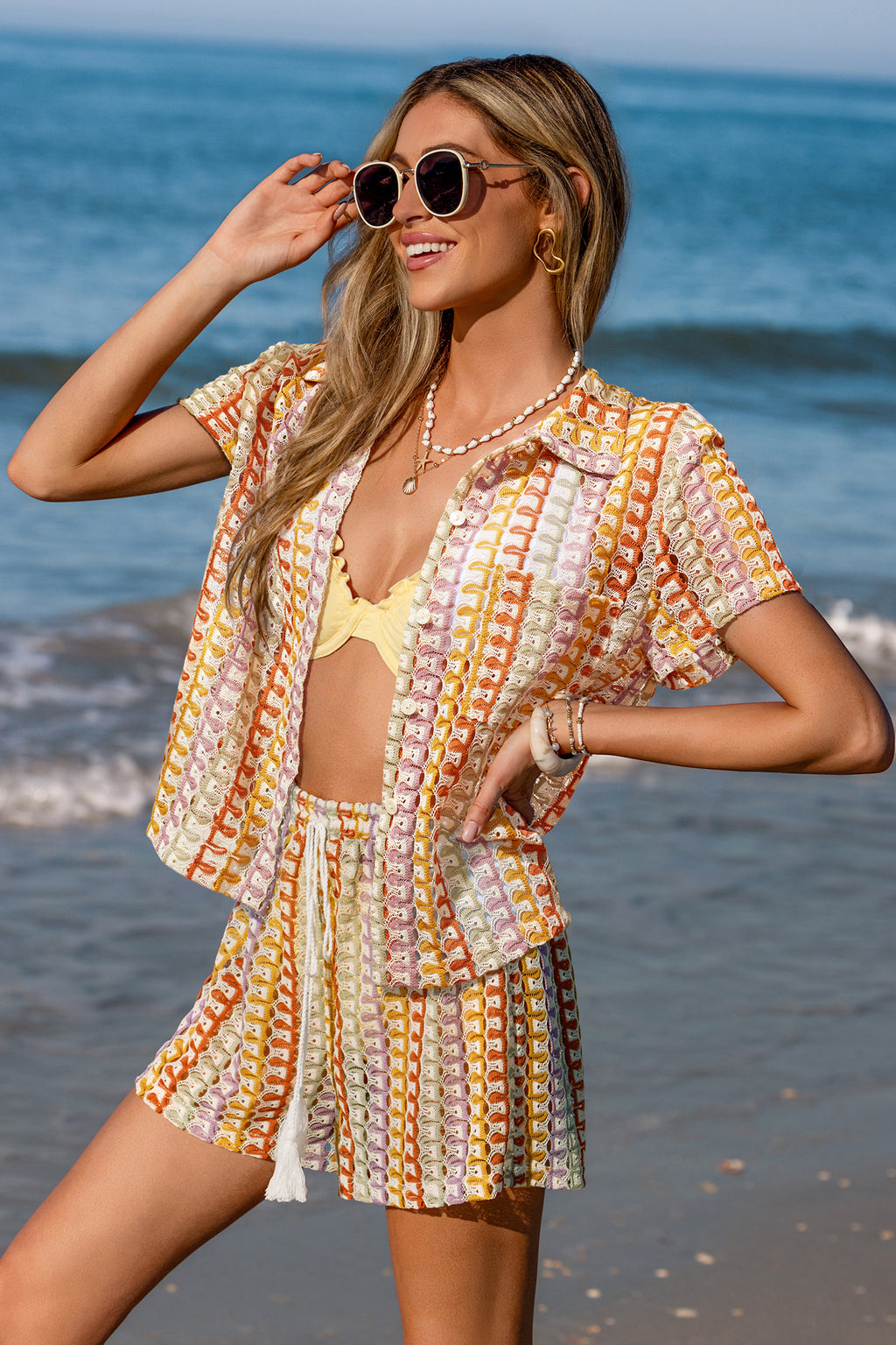 Abstraktes Kurzarm Strandtop