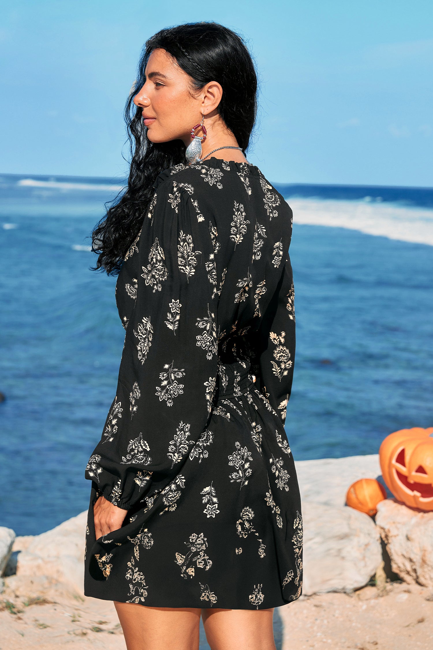Schwarzes Lange Ärmel Minikleid mit Blumenmuster