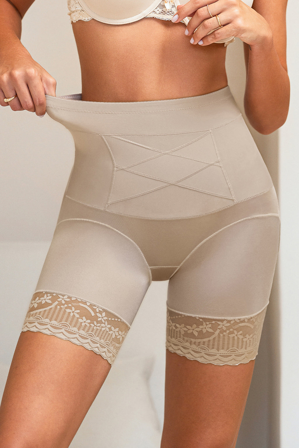 Beige High-Waist Shapewear-Hose mit Spitzendetail