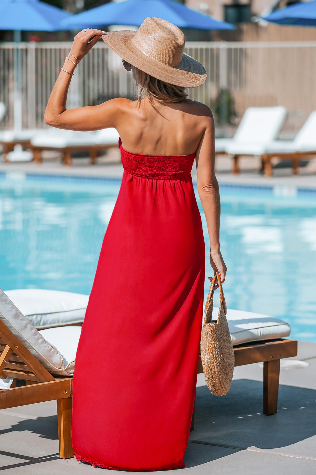 Rotes Maxi-Bandeaukleid mit Schlitz
