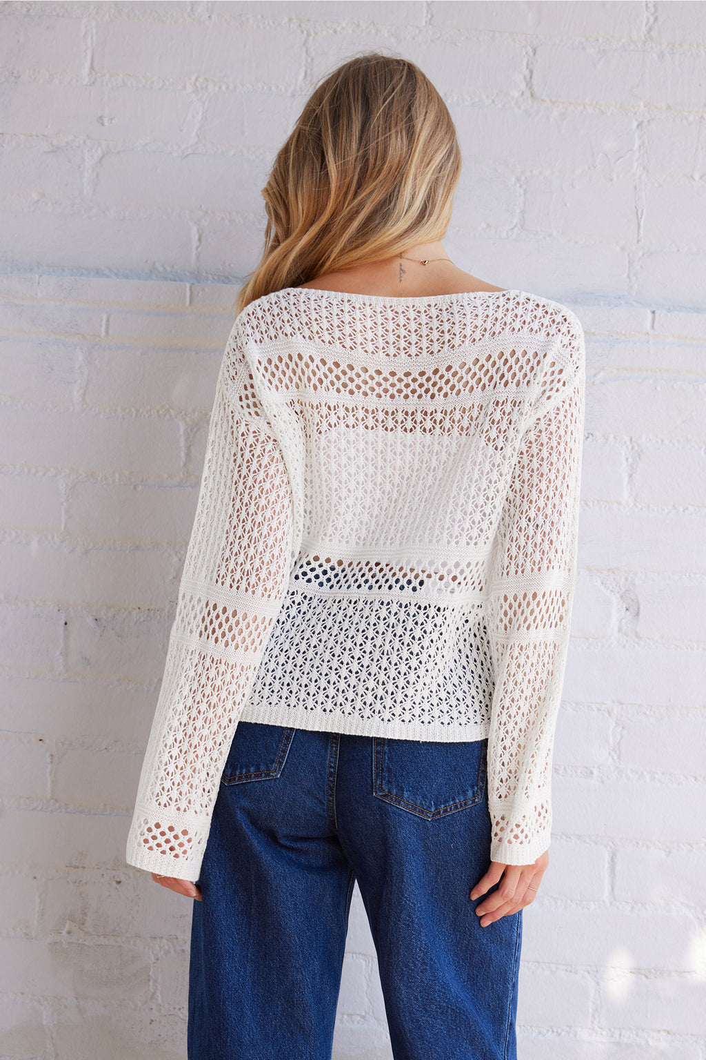 Elfenbeinfarbenes Pullover-Top mit V-Ausschnitt