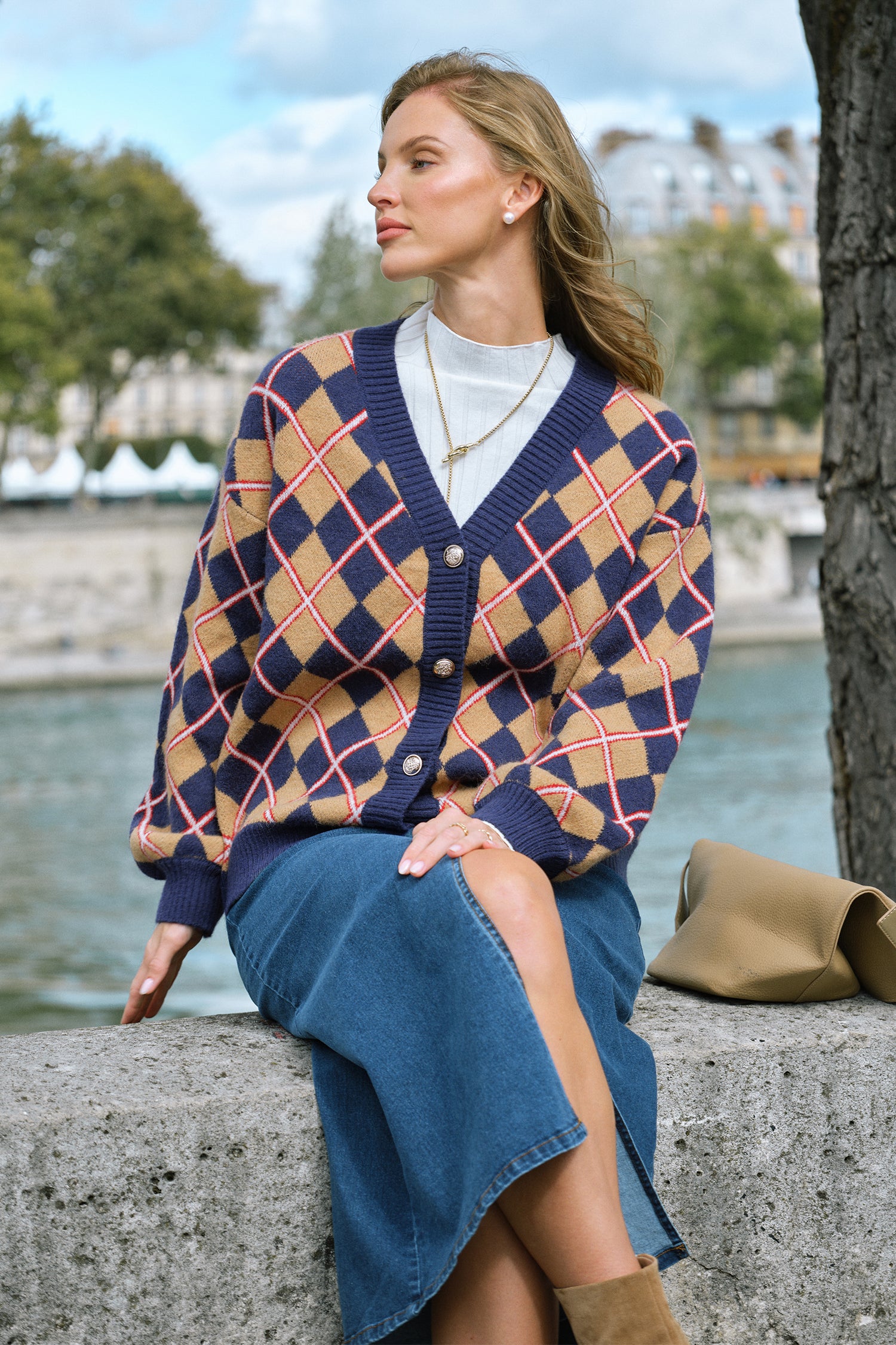 V-Ausschnitt Rautenmuster Strickjacke