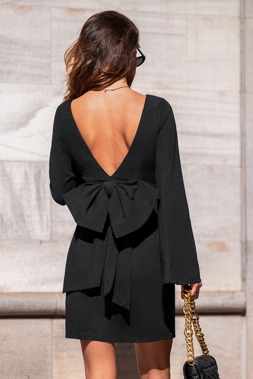 Schwarzes Rundhals Minikleid mit Schleife