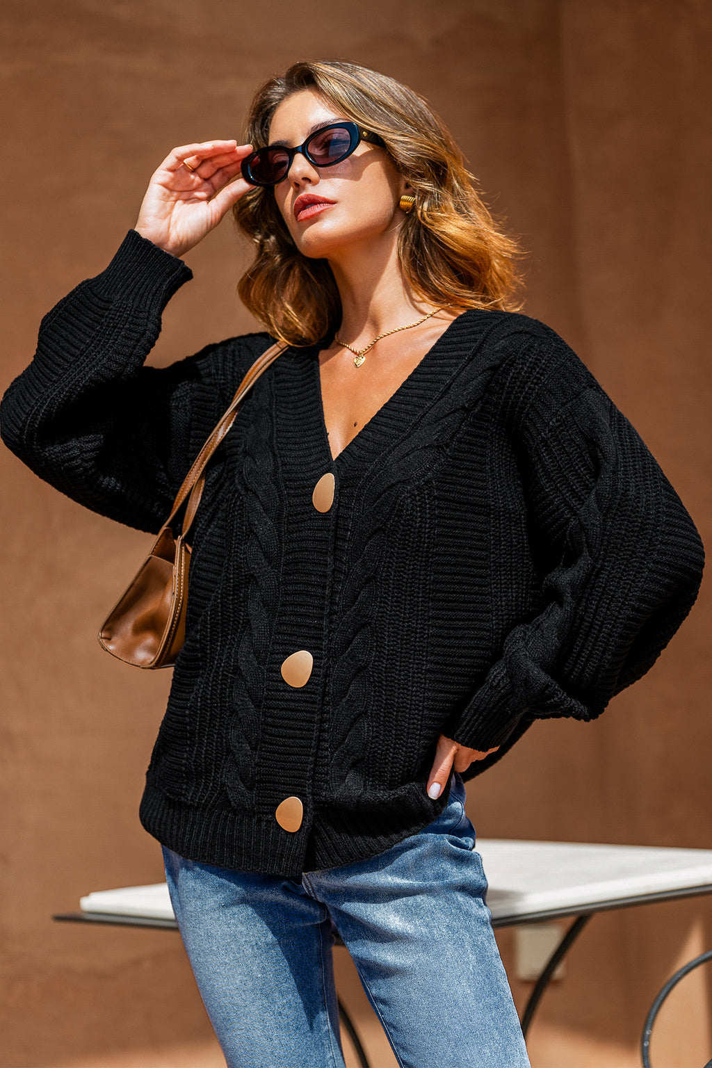 Schwarze V-Ausschnitt Strickjacke