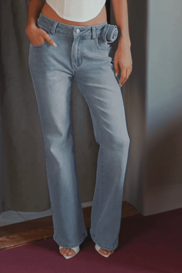 Denim Jeans mit Rosettendetails