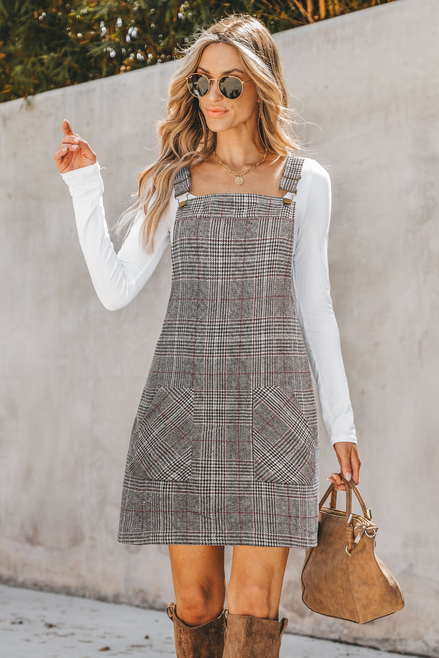 Kariertes Quadratischer Ausschnitt Ärmelloses Mini-Latzkleid