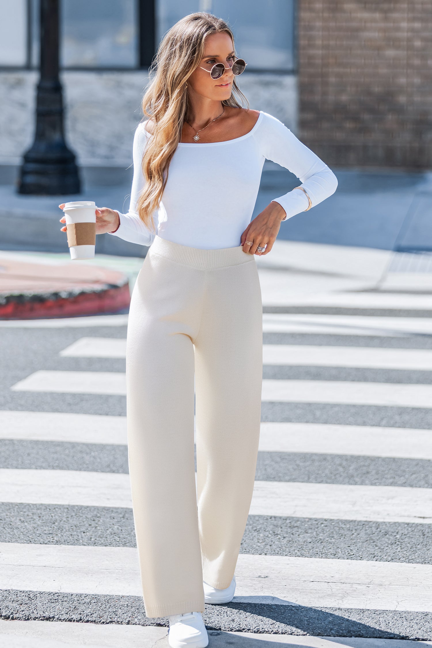 Beige Wide-Leg Strick-Hose