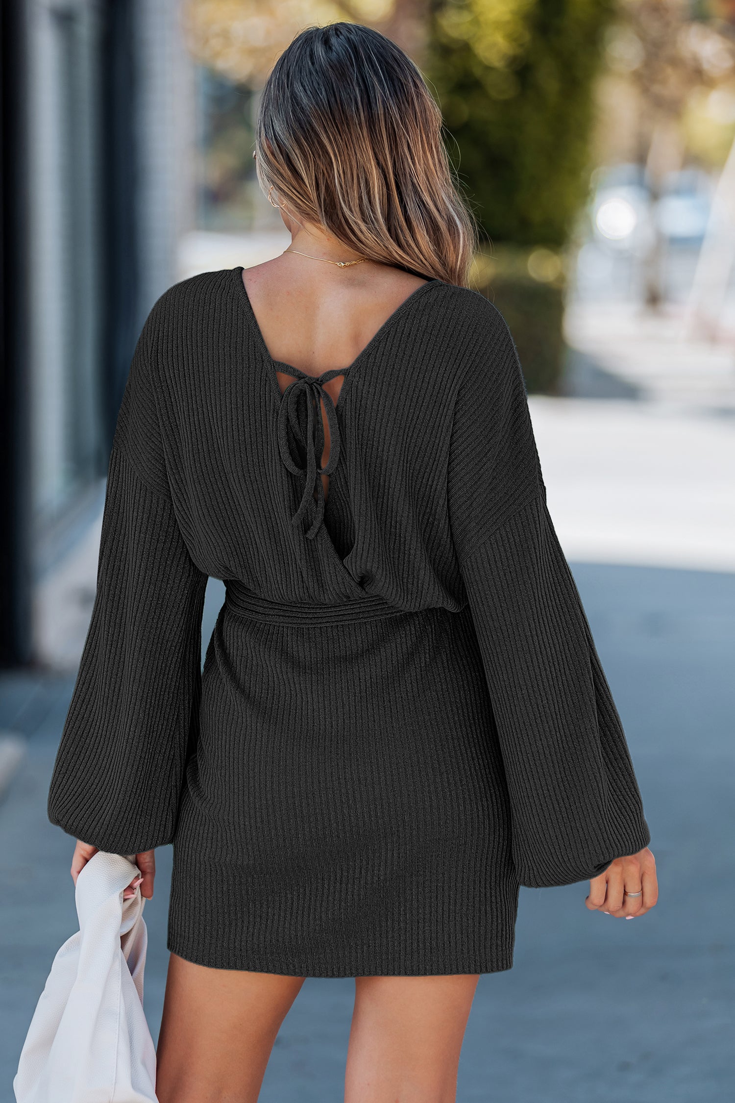 Schwarzes Geknotetes Rundhals Strick-Minikleid