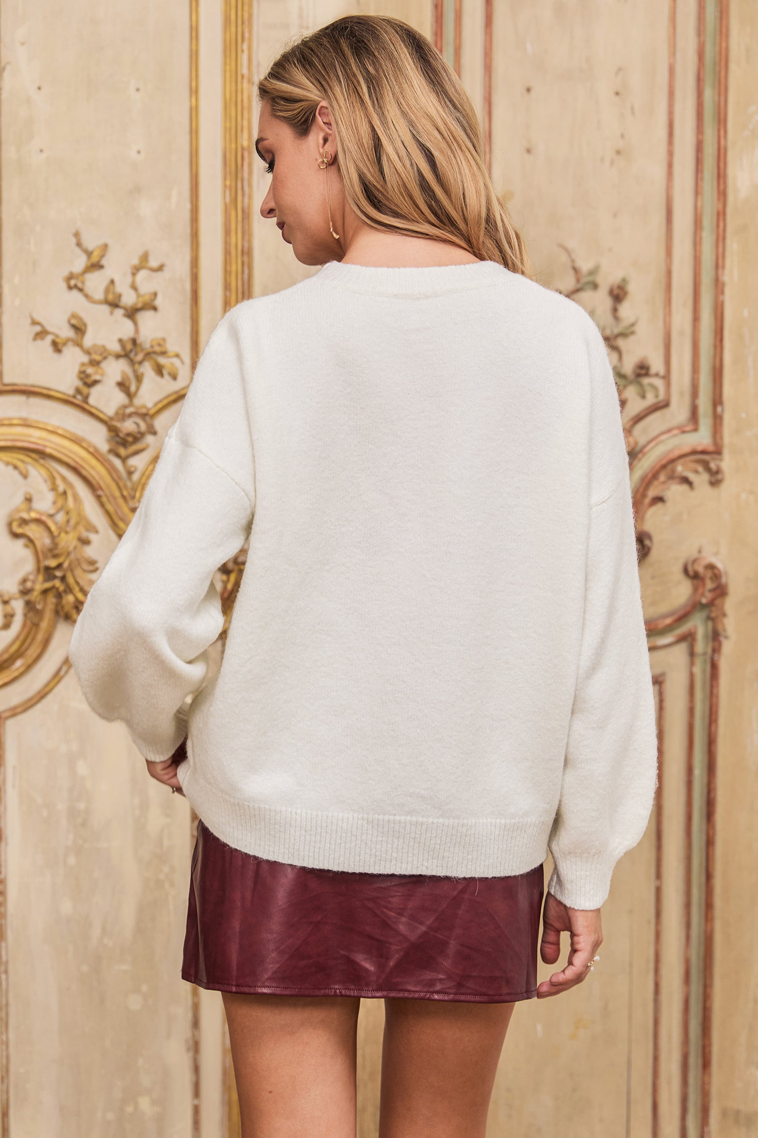 Weißer Rundhals Pullover mit weichem Blumenmuster