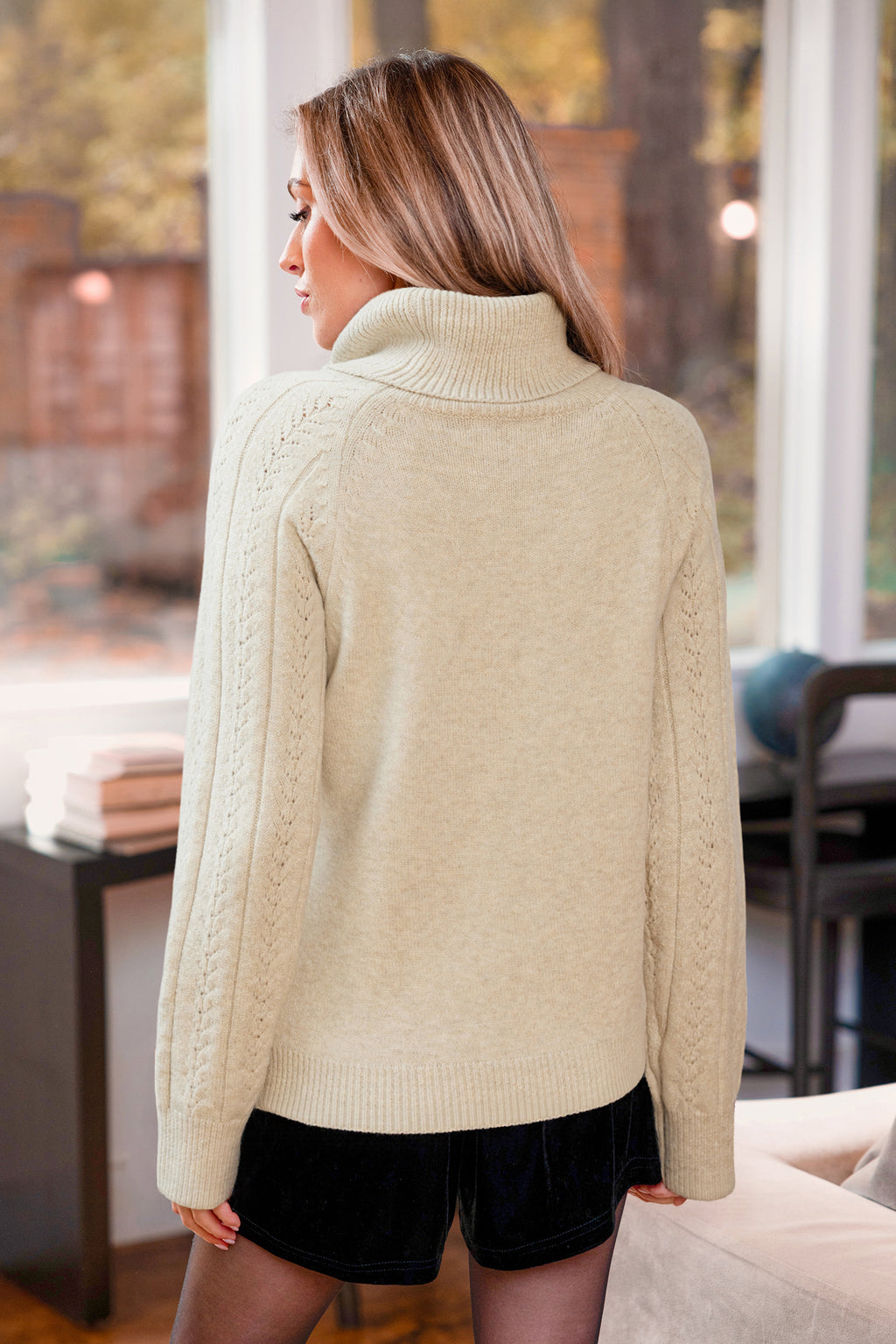 Beiger Rollkragen Langarm-Pullover