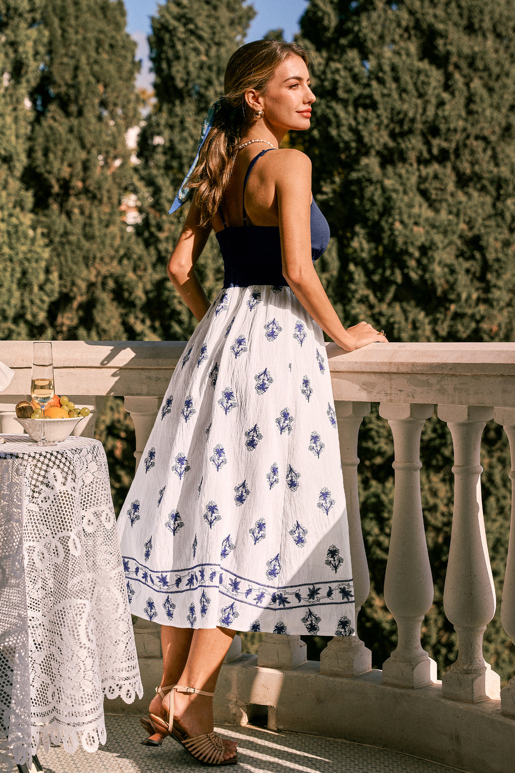 Blaues Boho Tiefer Ausschnitt Midi-Trägerkleid