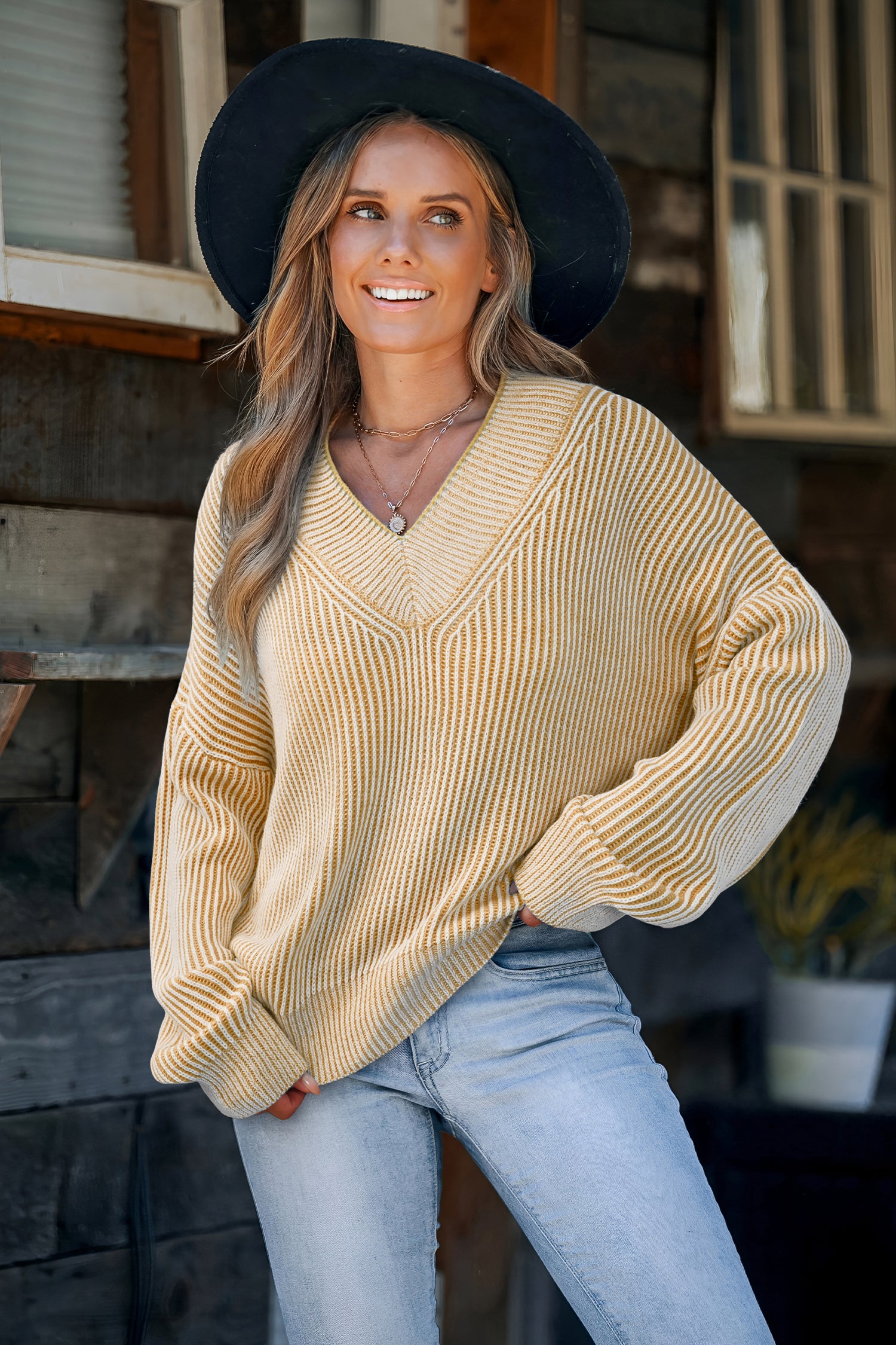Gelber V-Ausschnitt Pullover