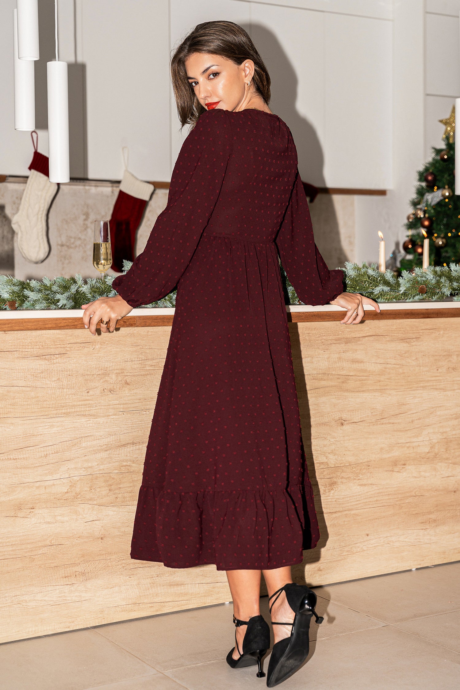 Burgunderrotes Gesmoktes V-Ausschnitt Maxikleid