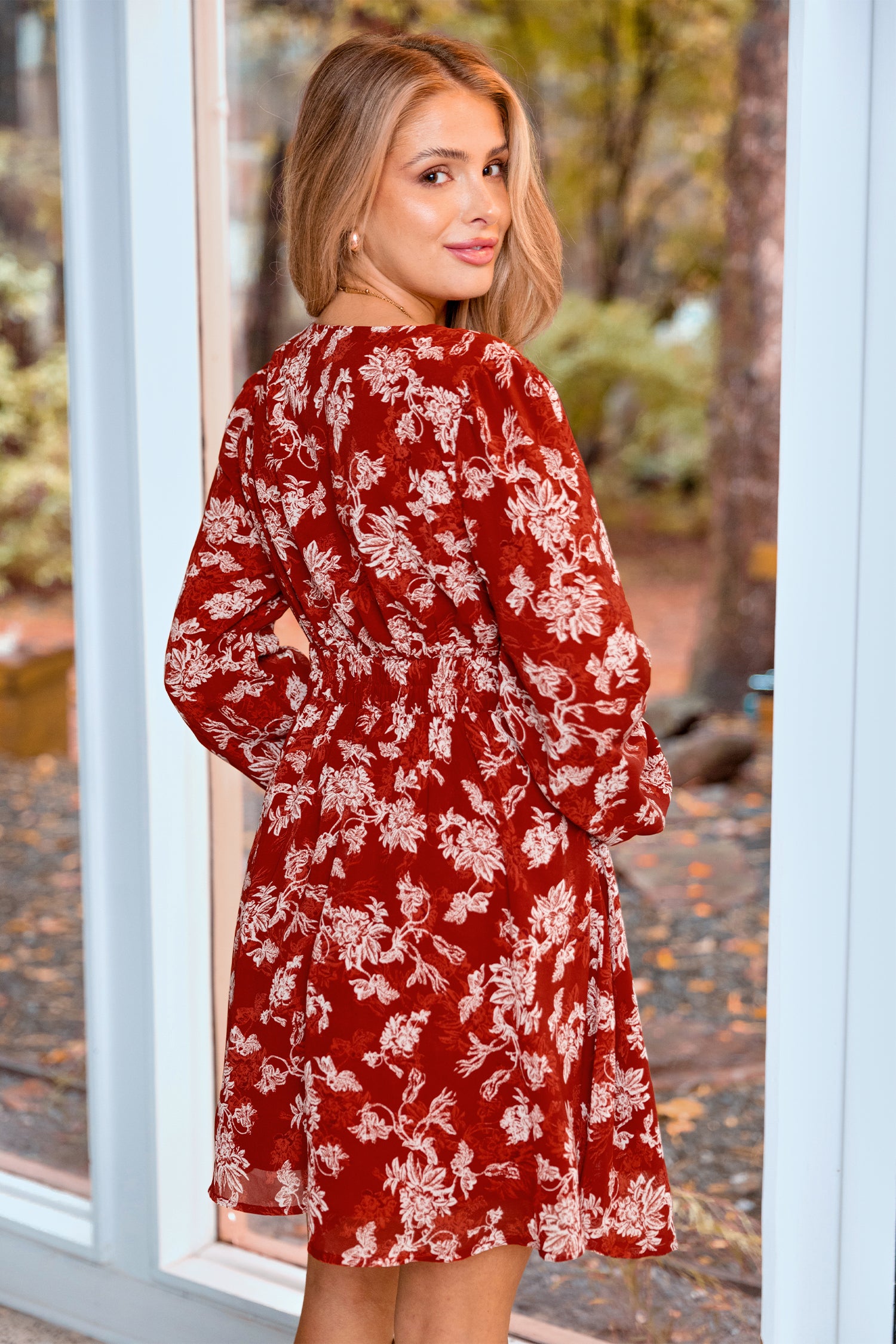 Rotes Geblümtes V-Ausschnitt Minikleid