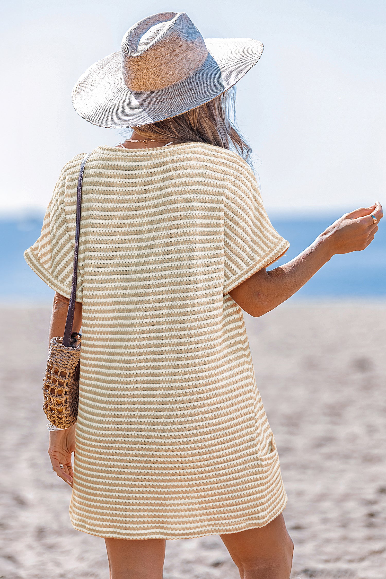 Gestreiftes V-Ausschnitt Kurzarm Mini-Strandkleid
