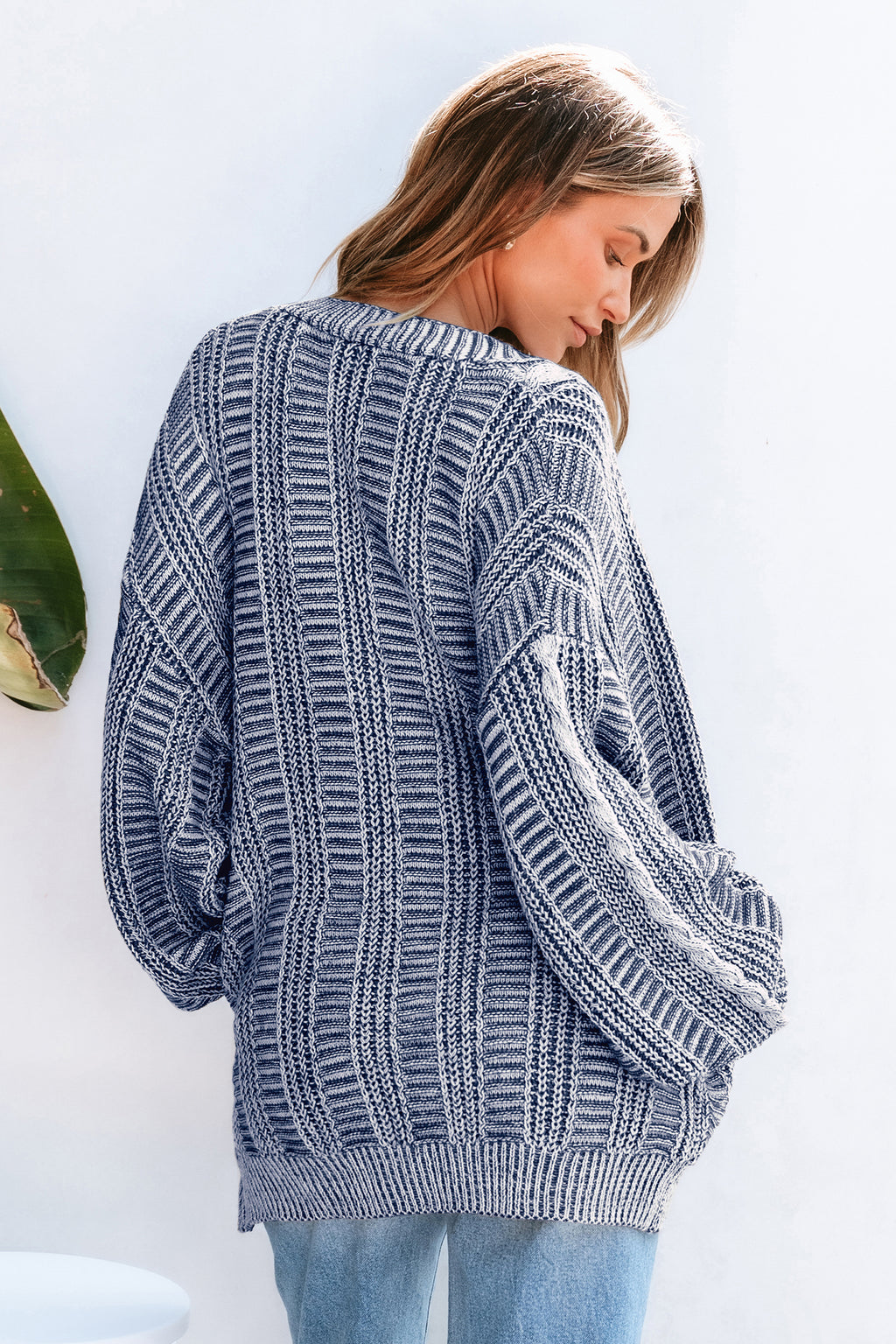 Blaue Zopfmuster Strickjacke mit Knopfleiste vorne