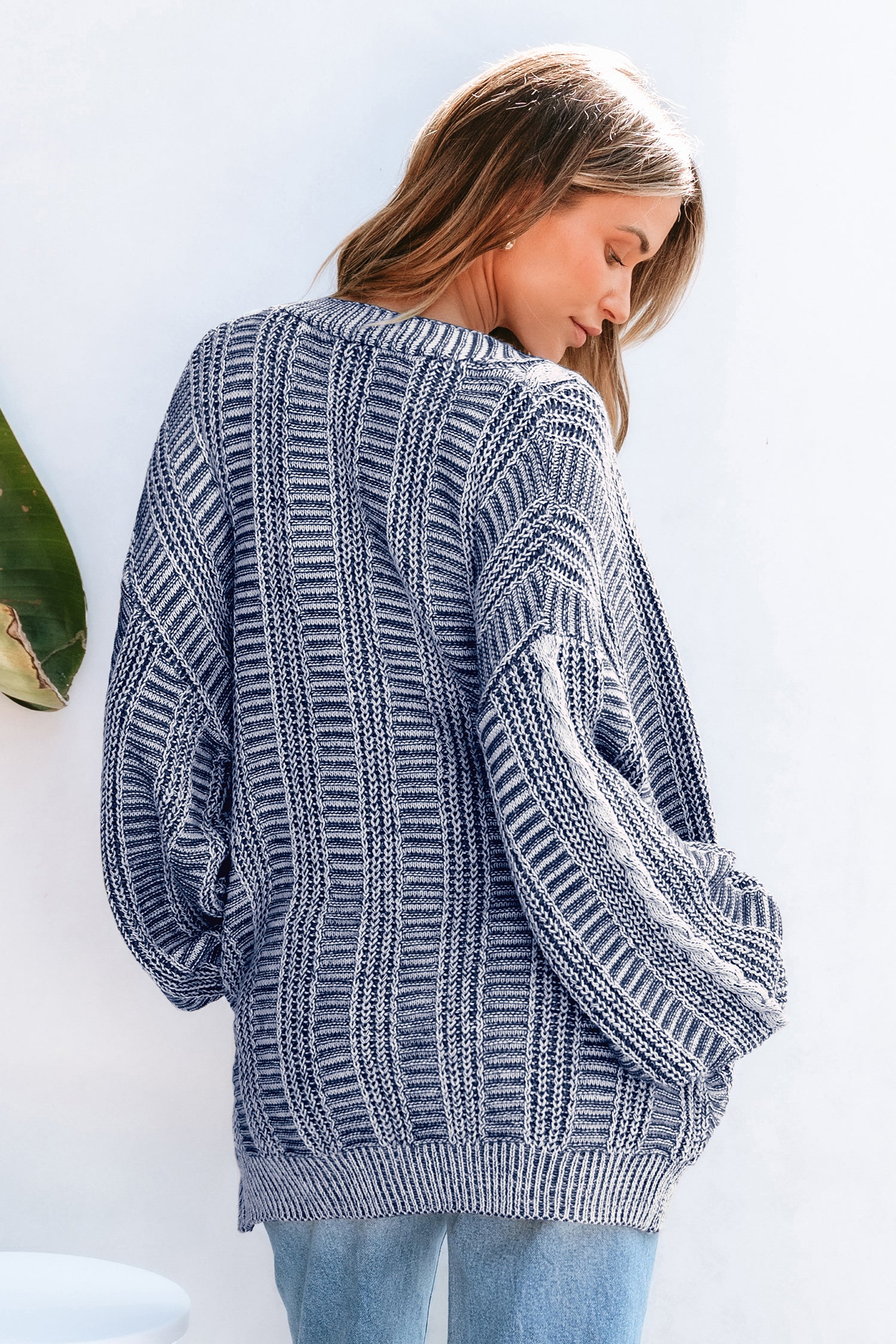 Blaue Zopfmuster Strickjacke mit Knopfleiste vorne