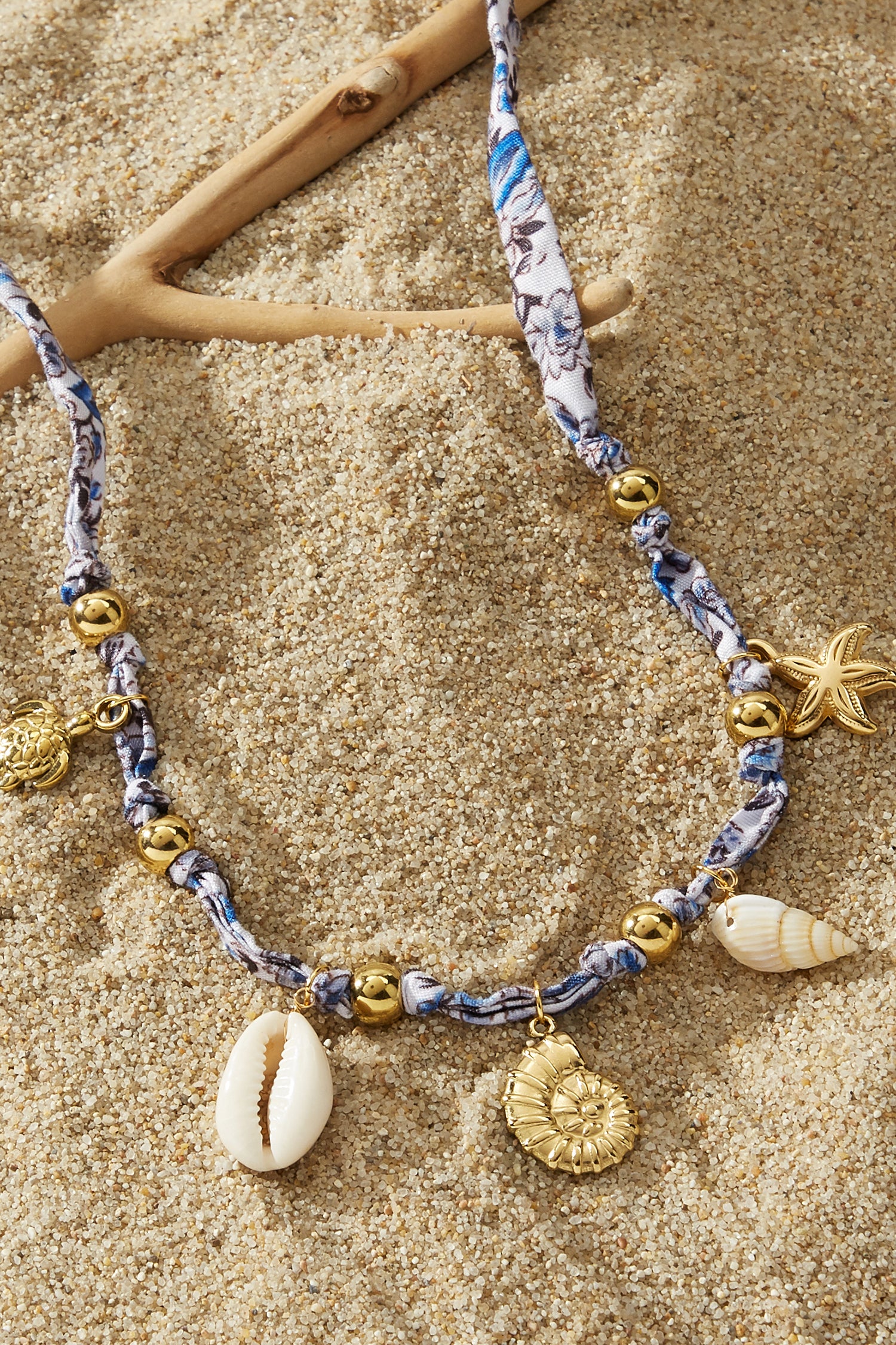 Perlenkette mit Strandmotiv-Anhänger