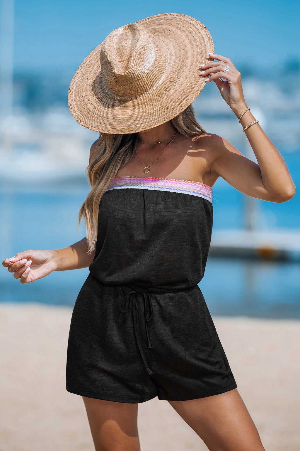 Schwarzer Ärmelloser Strand-Bandeau-Romper