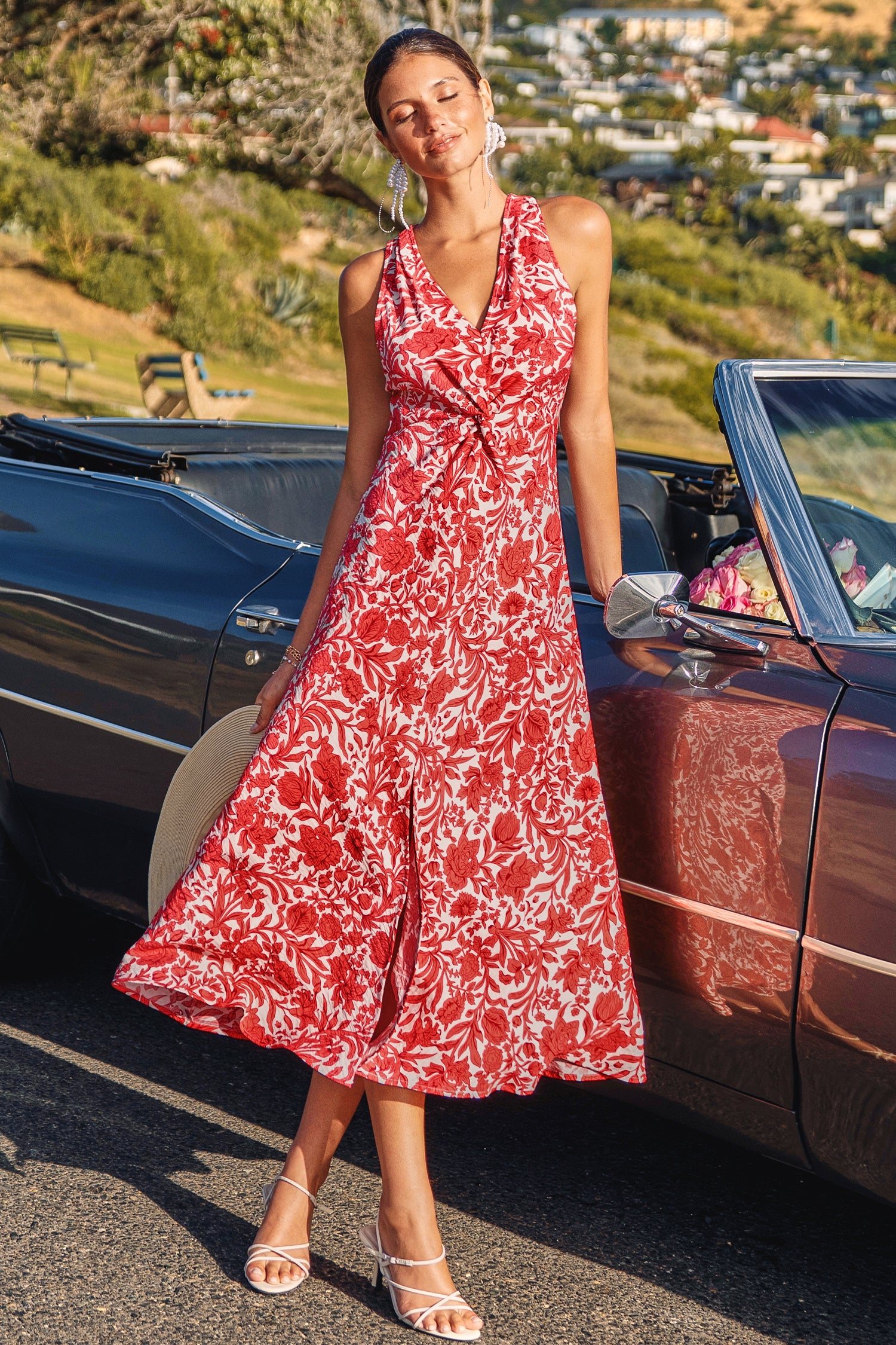 Rotes Ärmelloses V-Ausschnitt Midikleid mit Blumenmuster