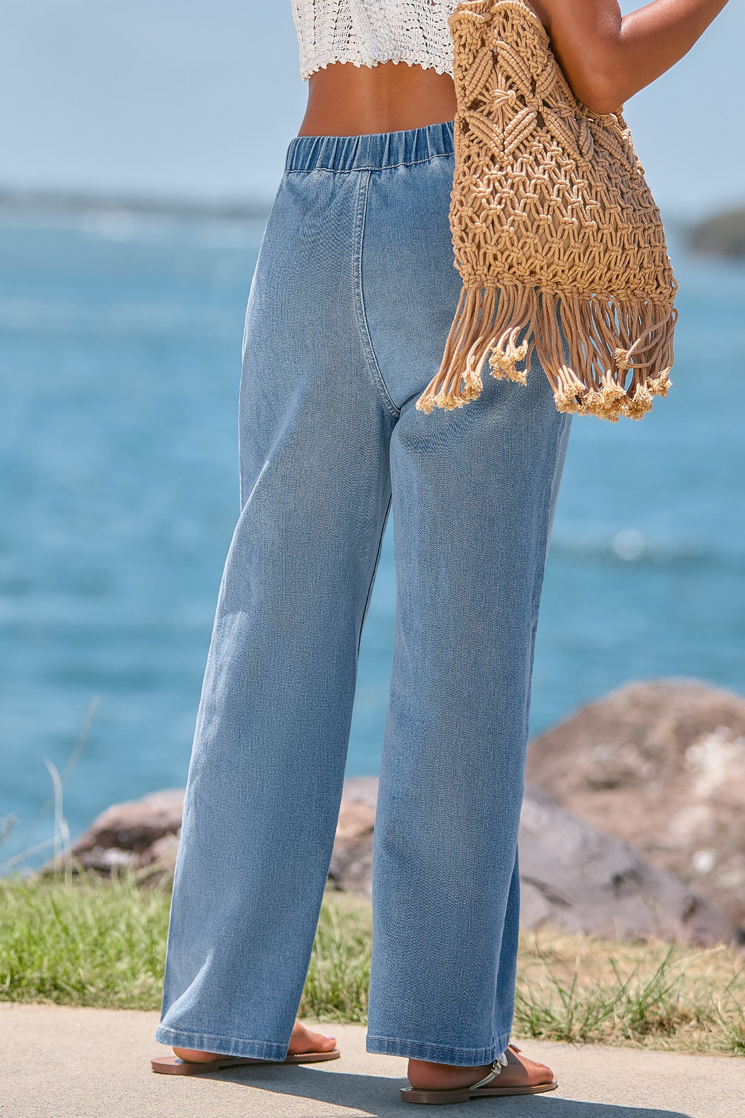 Blaue Gesmokter Bund Jeans