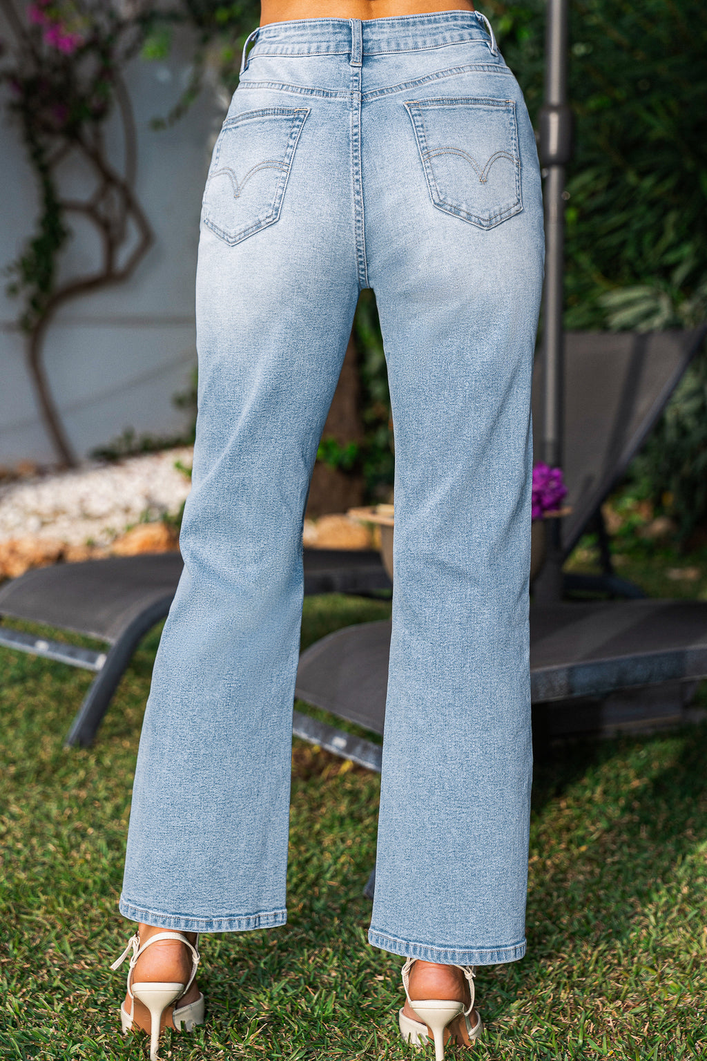 Hellblaue Ausgestelltes Bein Jeans mit Taschen