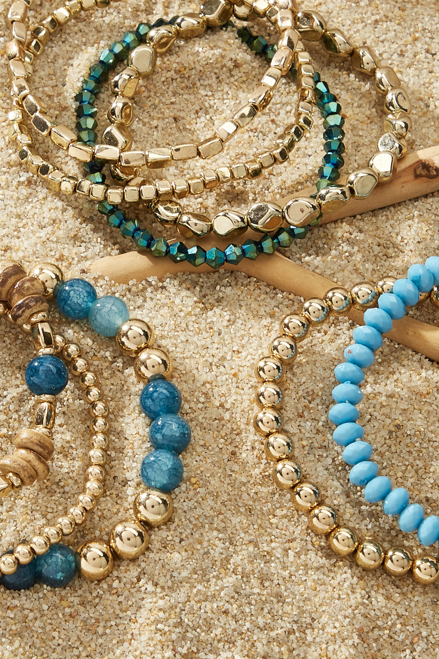 Glänzendes Perlenarmband-Set