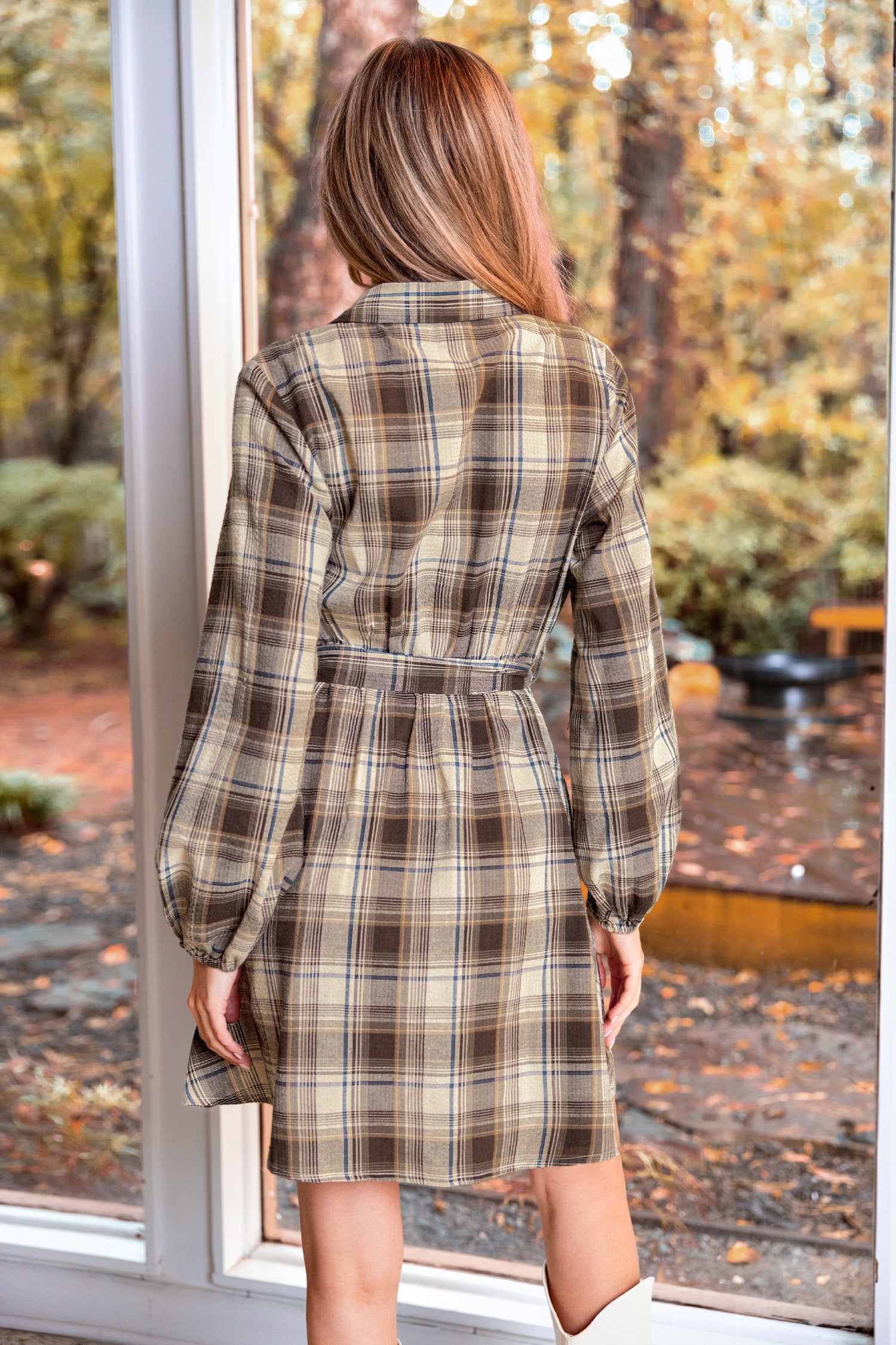Braunes Kariertes Minikleid mit Taillenbindung