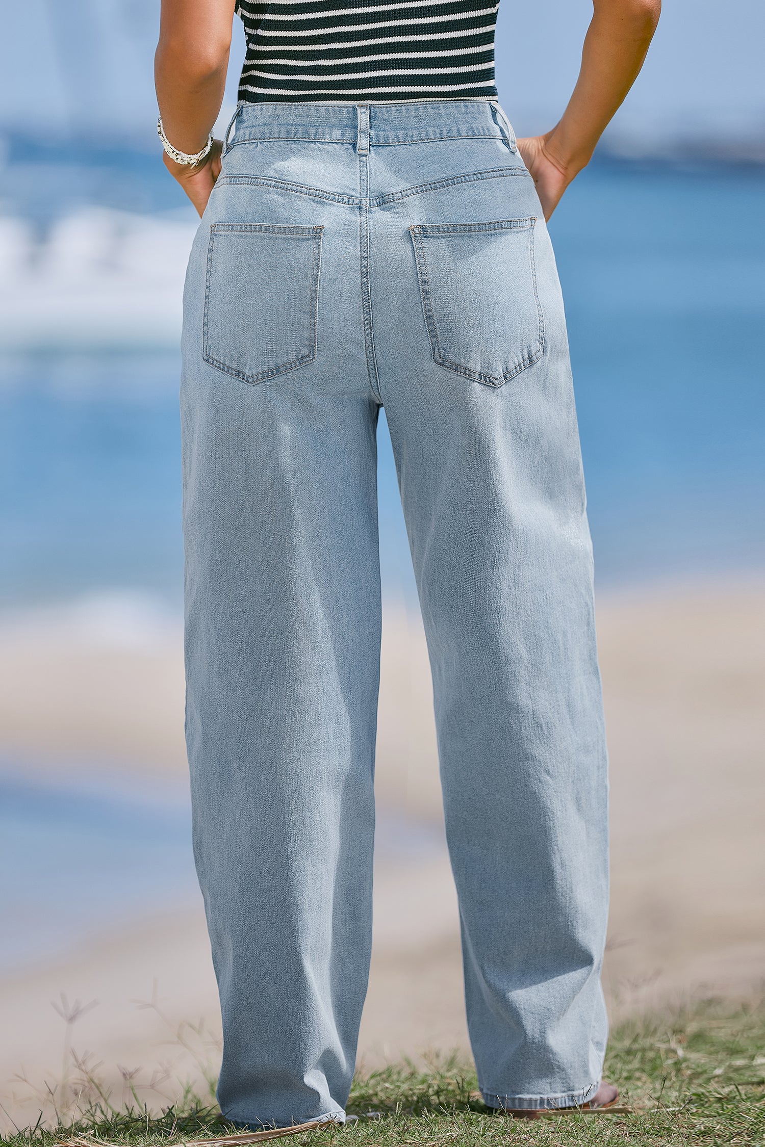 Hellblaue Barrel Jeans