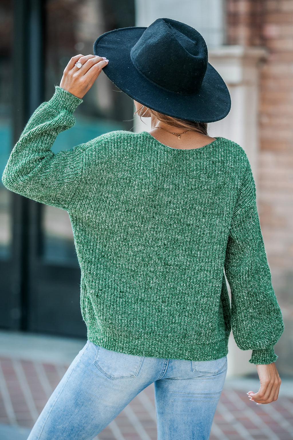 Grüner langärmeliger Drop-Shoulder-Pullover mit V-Ausschnitt