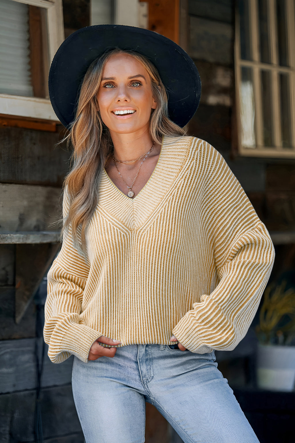 Gelber V-Ausschnitt Pullover