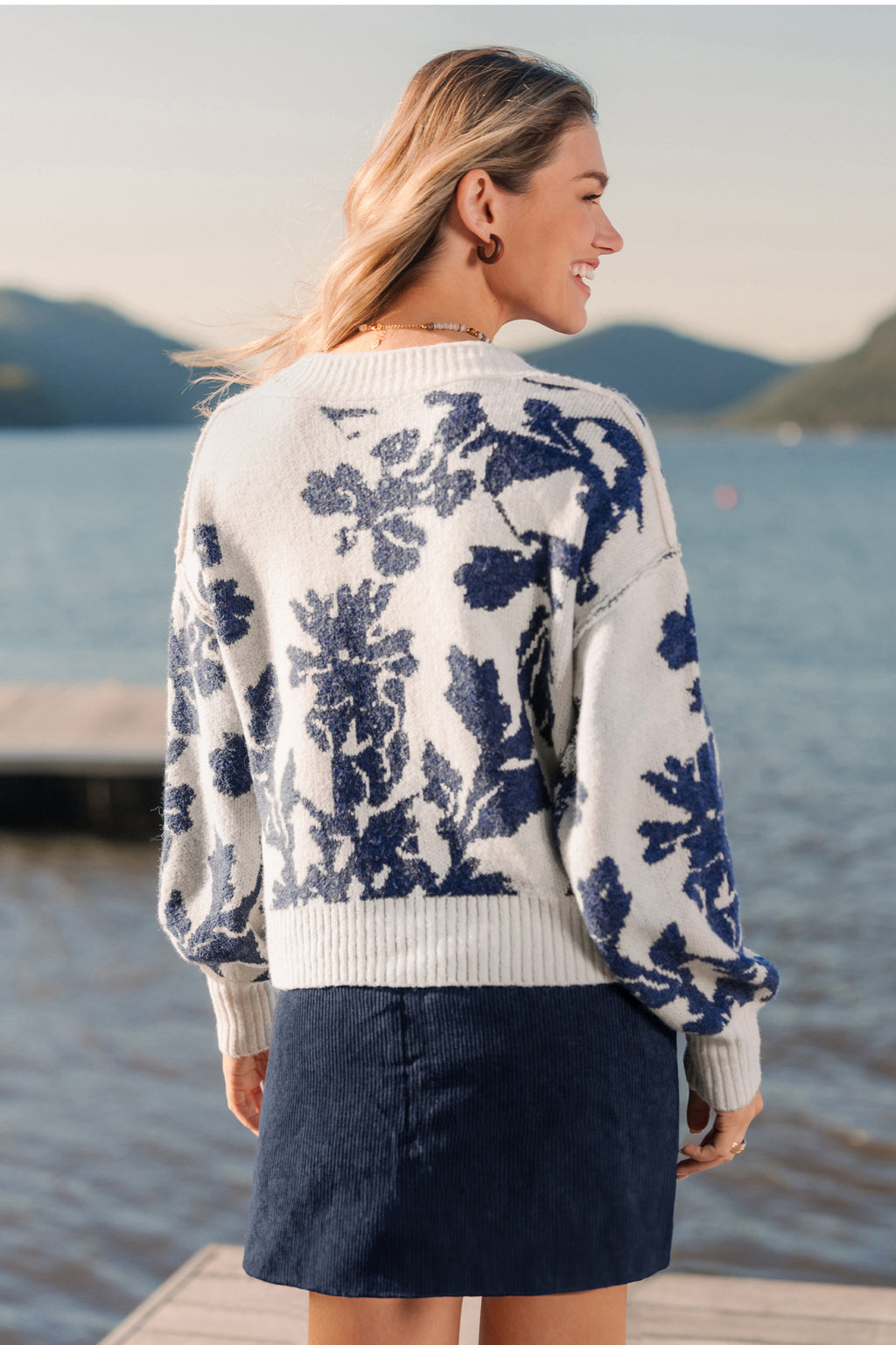 Blau-Weiße Geblümte V-Ausschnitt Strickjacke